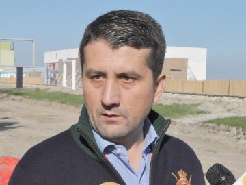 Constantinescu: „100% îl susțin pe Decebal Făgădău la Primărie. Îl știu de când avea 10 ani, când căra navete”